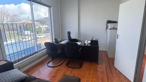 WhatsApp Image 2025-09-18 at 13.58.33 (2).